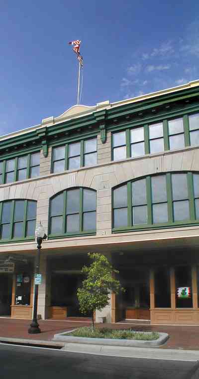 Pensacola:-Palafox-Historic-District:-Blount-Building_02a.jpg:  downtown, masonic temple, architectural style, garden street, urban renewal, palafox street, chicago school of architecture, commercial building, skyscraper, historic district