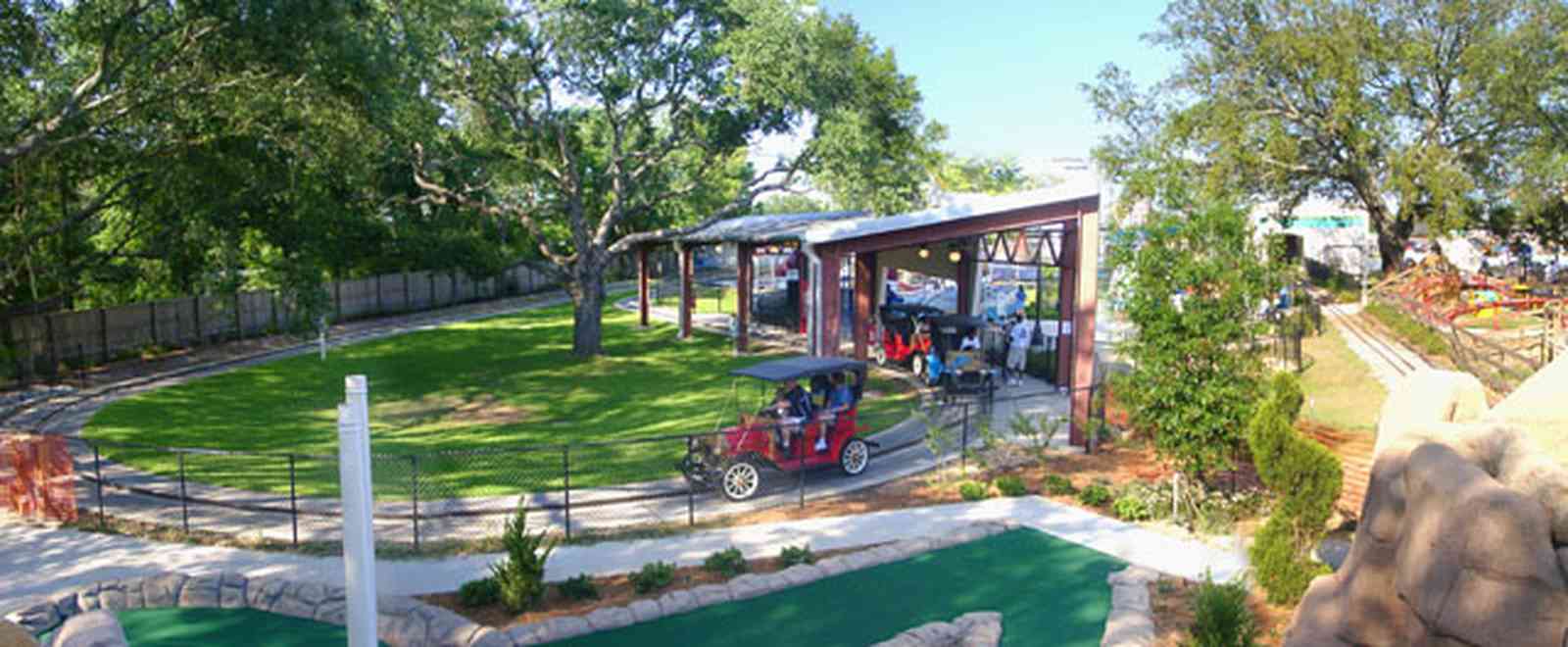 Pensacola:-Sams-Fun-City_14.jpg:  amusement park, antique cars