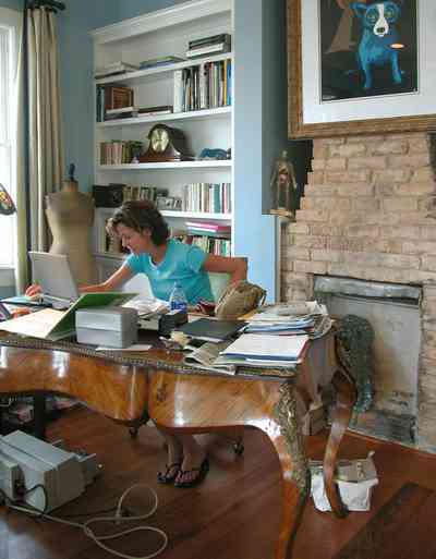 Pensacola:-Seville-Historic-District:-202-Cevallos-Street_07.jpg:  fireplace, desk, library, bookcase, computer, victorian cottage