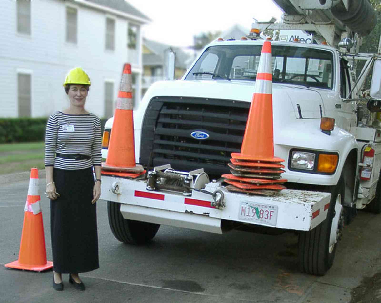 Pensacola:-Seville-Historic-District:-215-Cevallos-Street_20.jpg:  utility truck, gulf power company