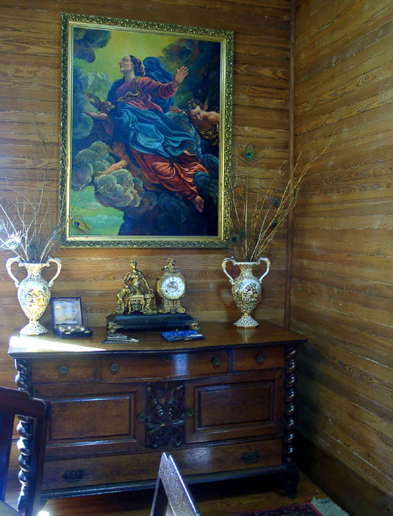 Pensacola:-Seville-Historic-District:-433-East-Zaragoza-Street_31.jpg:  victorian house, buffet, side board, clock, vase, renaissance painting