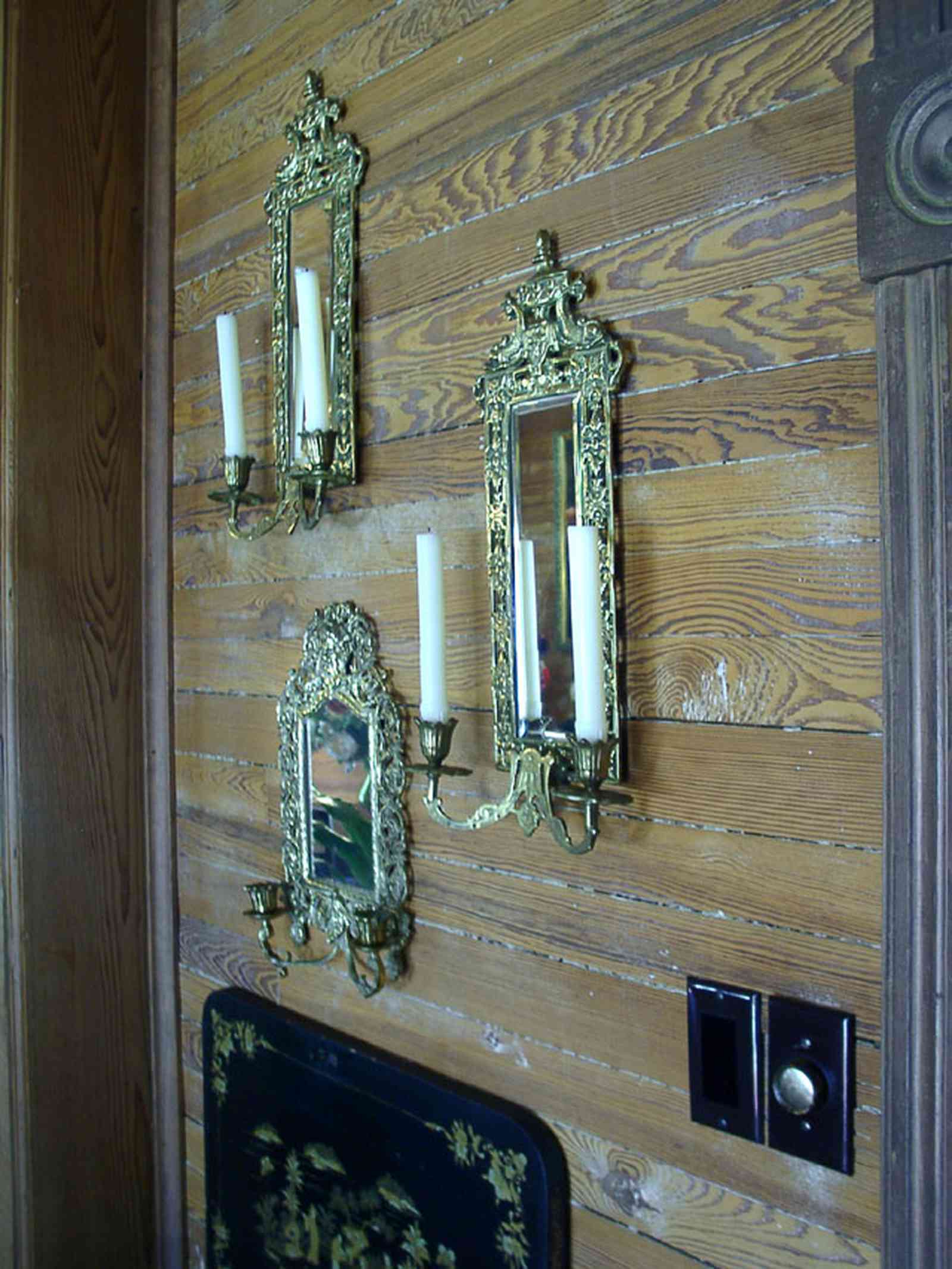 Pensacola:-Seville-Historic-District:-433-East-Zaragoza-Street_34a.jpg:  mirror sconces, game table, victorian house