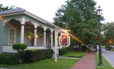 Pensacola:-Seville-Historic-District:-Jamies-Restaurant_02.jpg:  victorian cottage