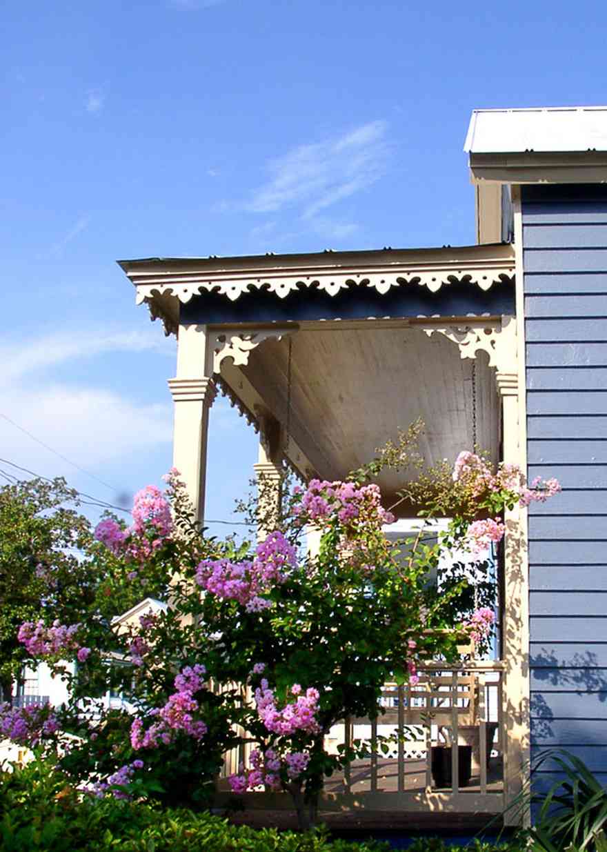 Pensacola:-Seville-Historic-District:-Rodney-L.-Rich-And-Company_01.jpg:  victorian cottage, creole cottage, crepe myrtle, porch