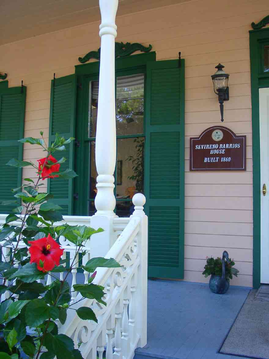 Pensacola:-Seville-Historic-District:-Ronald-L.-Nelson,-Attorney_00.jpg:  cottage, shotgun house, victorian house