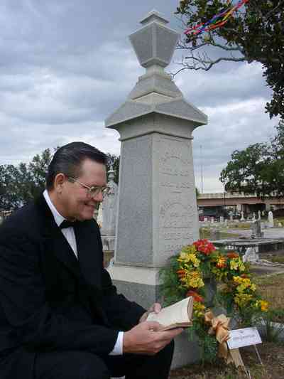 Pensacola:-Seville-Historic-District:-St-Michael-Cemetery_24.jpg:  cemetery, tomb, mourner, floral wreath, monument, bereaved