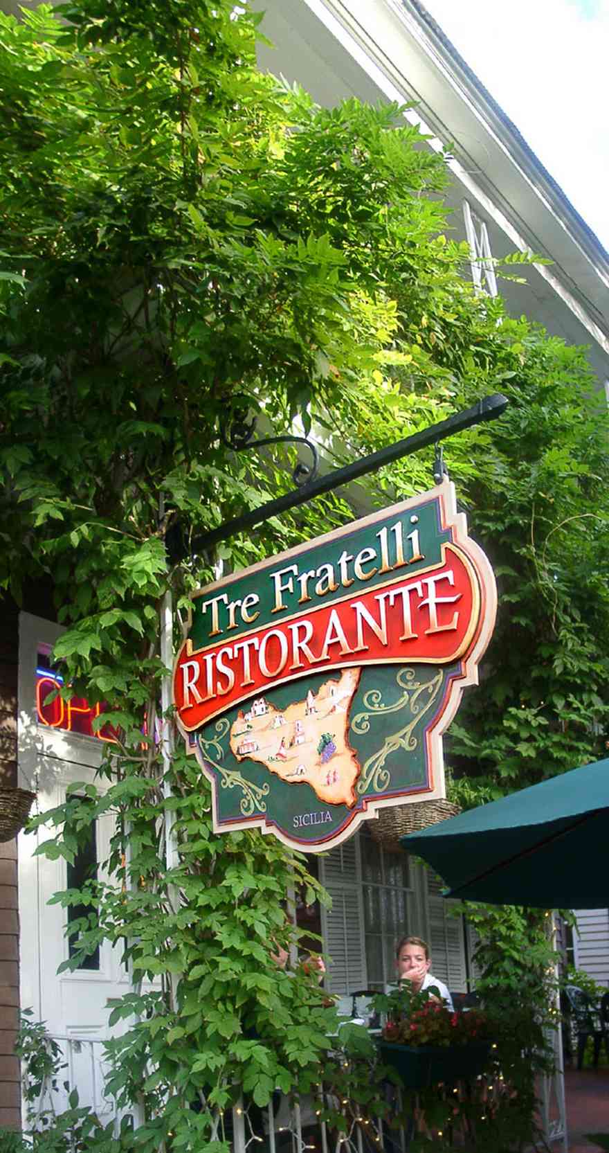 Pensacola:-Seville-Historic-District:-Tre-Fratelli-Italian-Restaurant_02.jpg:  restaurant, cafe, sidewalk cafe, seville square, italian