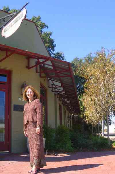 Pensacola:-Seville-Historic-District:-Woodcock-Galleries_10.jpg:  designers, gallery, historic district, brick sidewalks