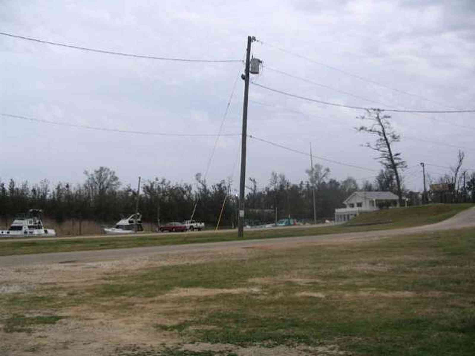 Pensacola:-Swamp-House_07.jpg:  bridge, swamp, house, river, waterways, escambia river, bait