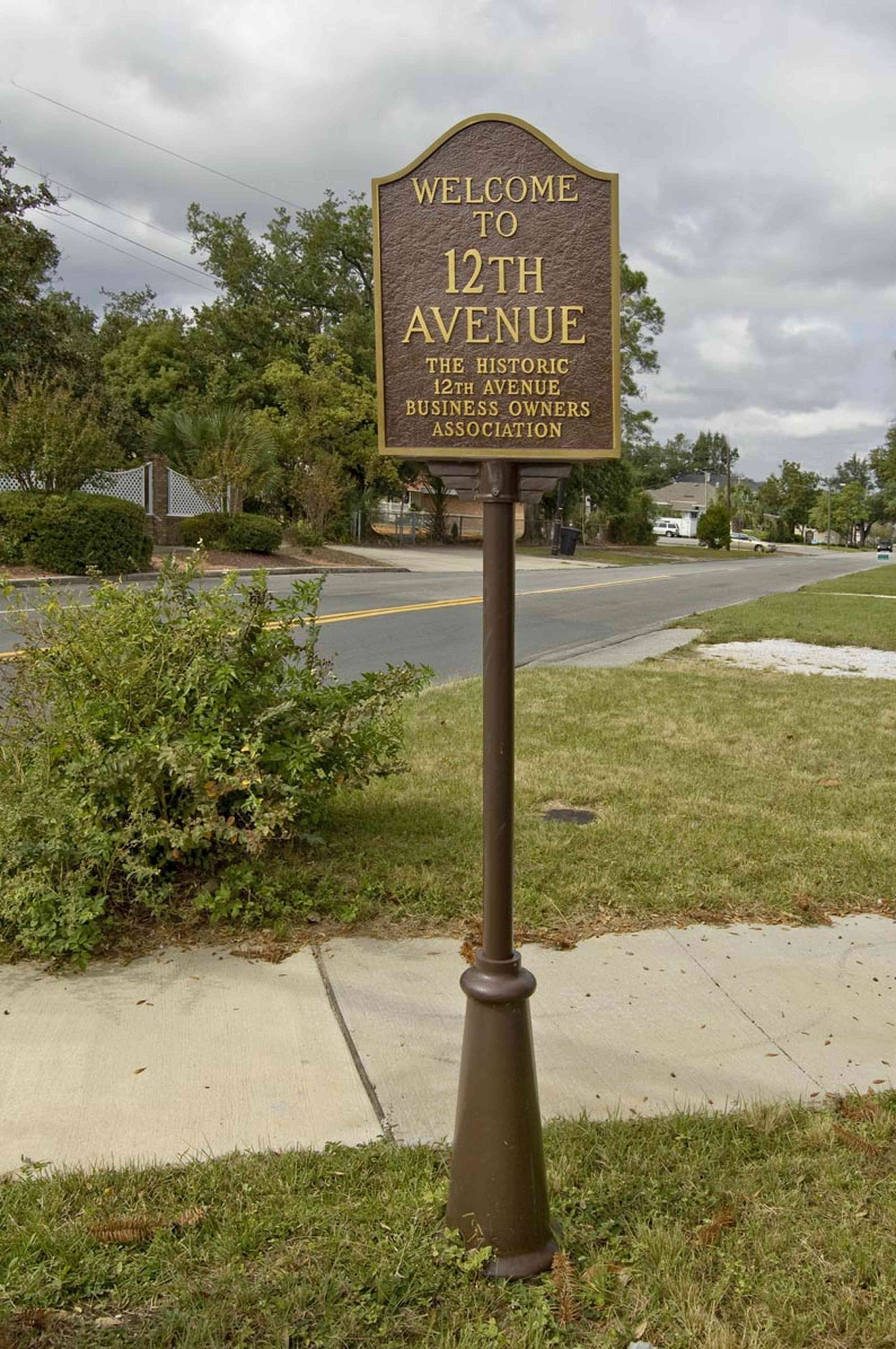 East+Hill-12th+Ave+Sign_01+WEB.jpg:  sign, neighborhood, preservation district, shopping, 