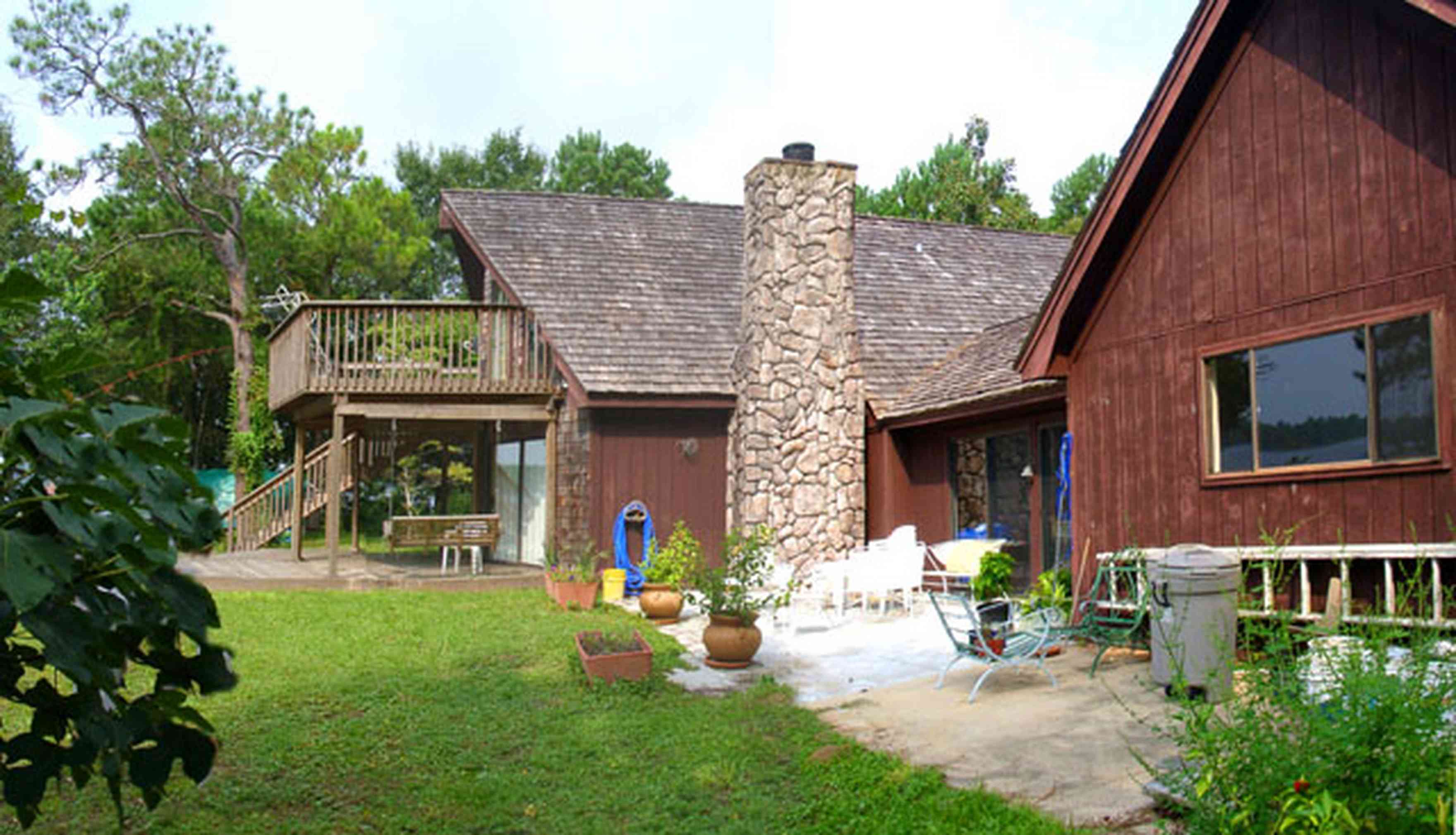 Peterson-Point:-Cobb-House_04.jpg:  balcony, deck, stone chimney, house, home, 