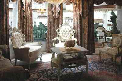 Scenic-Highway:-3780-Scenic-Ridge-Drive_02i.jpg:  oriental rug, marble floor, brocade, crystal chandelier, remington sculpture, french provincial furniture, sitting room