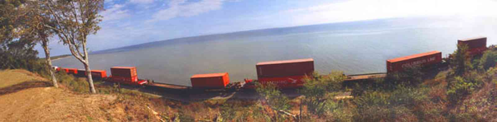 Scenic-Highway:-Bluffs_02.jpg:  bluffs, escambia bay, csx train