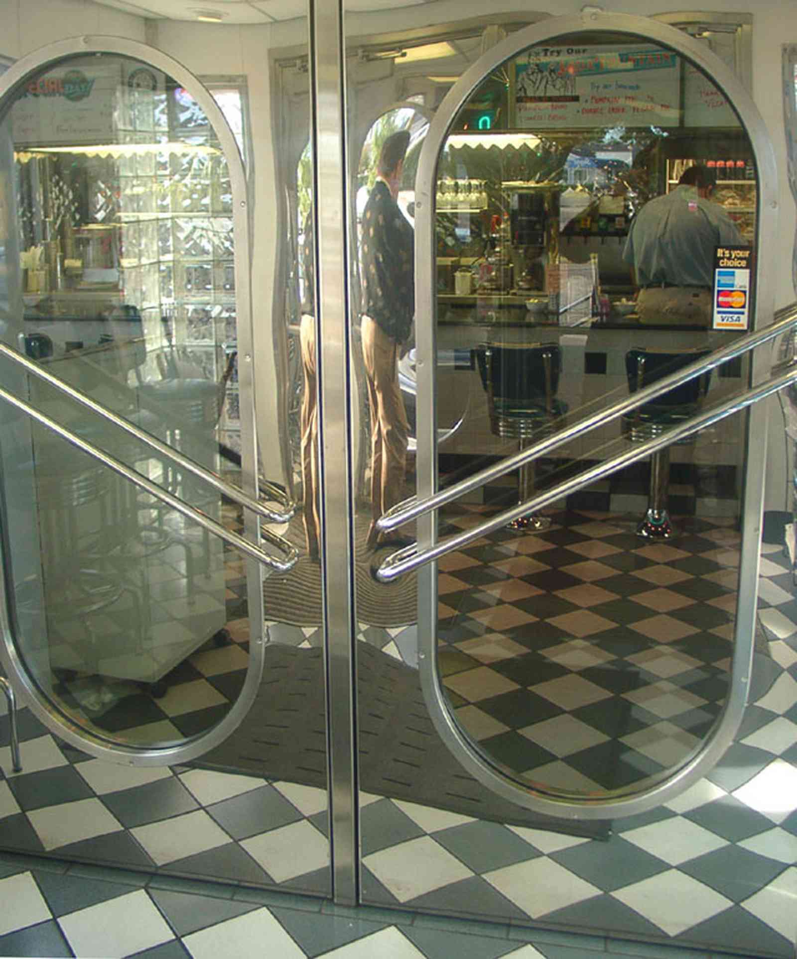 Scenic-Highway:-Scenic-90-Cafe_04.jpg:  stainless steel, tiled floor, chrome, cafe, diner