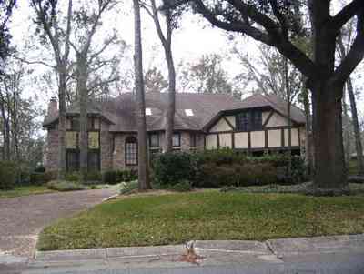 Scenic-Hills_01.jpg:  homes, large, grass, tudor, oak trees, scenic hills, upper class