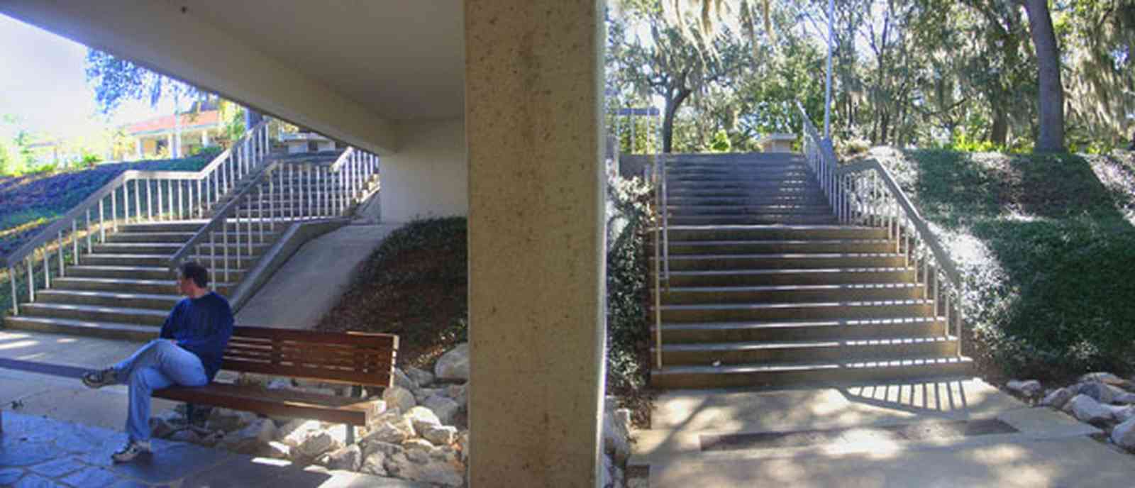 University-Of-West-Florida:-Campus_12.jpg:  tom roush, campus, student, classroom building, spanish moss
