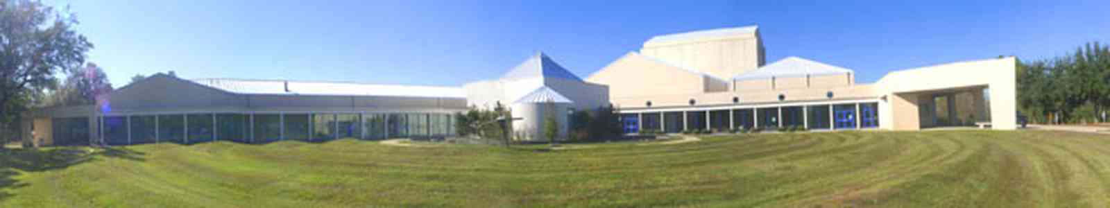 University-Of-West-Florida:-Campus_23.jpg:  university, art department, campus, student