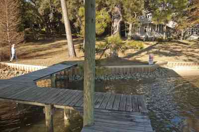 10+walton+dock-east+view.jpg:  