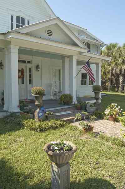 wilson+house-front+facade_02.jpg:  