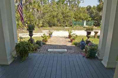 wilson+house-front+porch_01.jpg:  