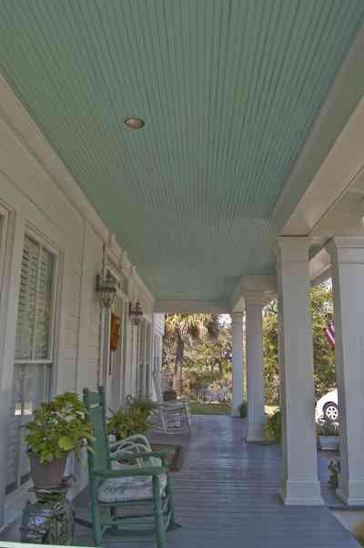 wilson+house-front+porch_02.jpg:  