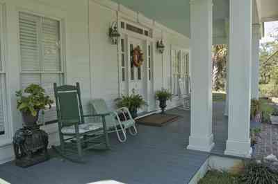 wilson+house-front+porch_03.jpg:  