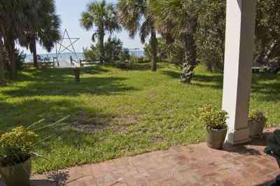 wilson-backyard_01.jpg:  