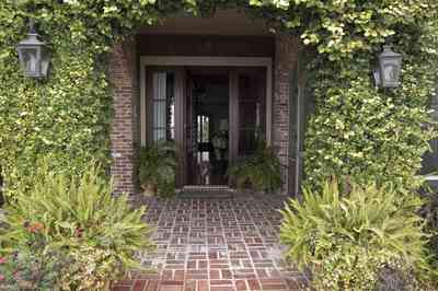 01-05-11-225+chipley+ave-back+door.jpg:  