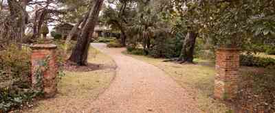 01-05-11-225+chipley+ave-entrance.jpg:  