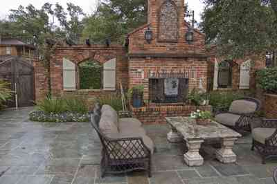 01-05-11-225+chipley+ave-outdoor+kitchen_01.jpg:  