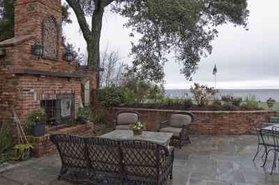 01-05-11-225+chipley+ave-outdoor+kitchen_03.jpg:  