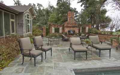 01-05-11-225+chipley+ave-pool+east+view_02.jpg:  