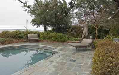 01-05-11-225+chipley+ave-pool-west+view_02.jpg:  