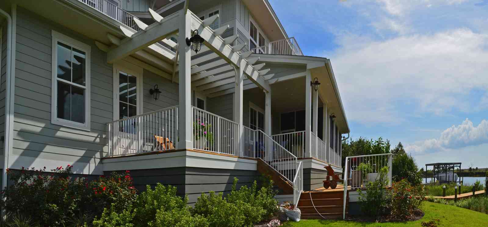 400+LaRua+Landing-rear+facade+facing+Bayou+Texar_04.jpg:  Bayou Texar, trellis, Coastal home, Pensacola, Escambia County, Florida, 