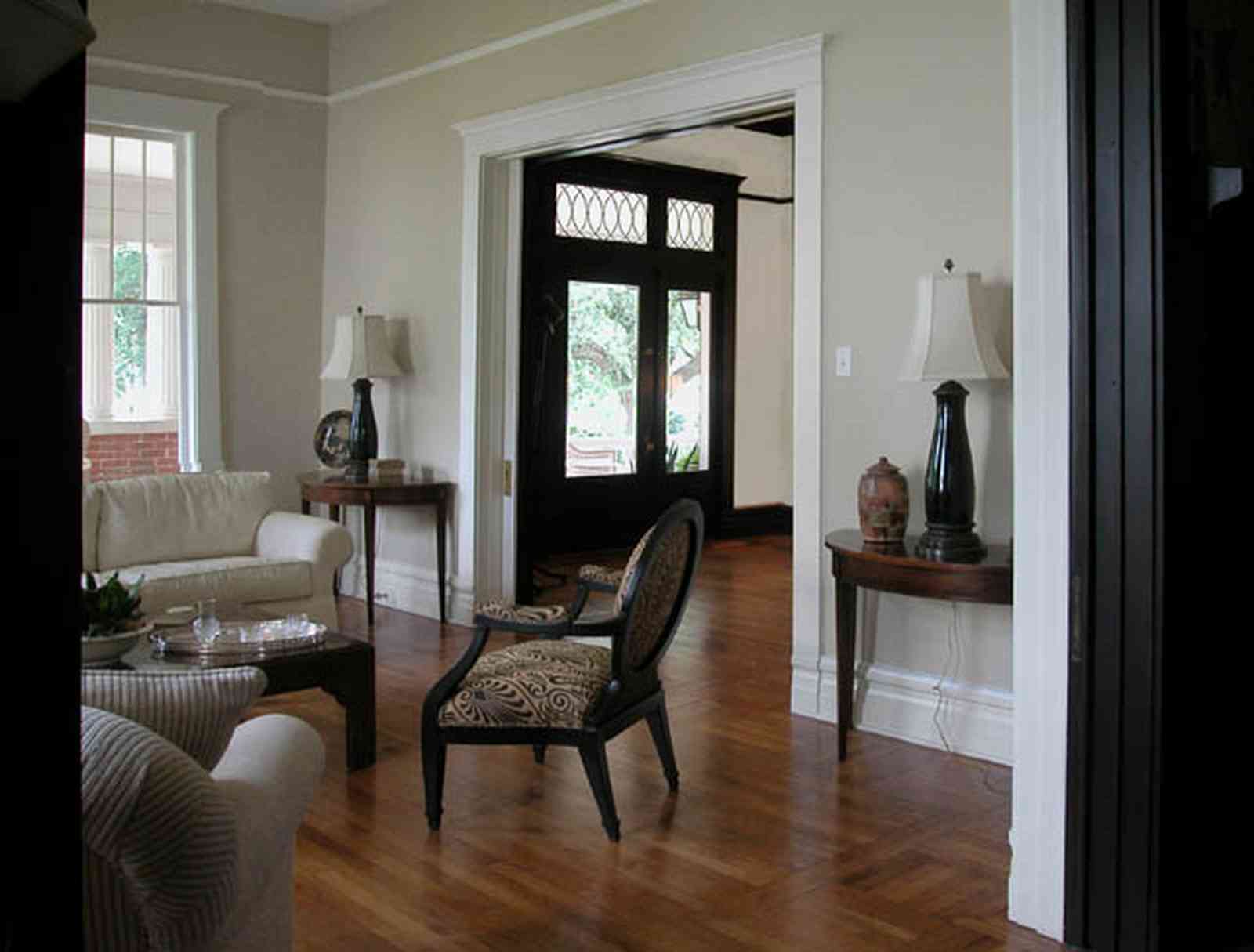 North-Hill:-116-DeSoto-St_02q.jpg:  living room, heartpine floors, transom, open room, central hall