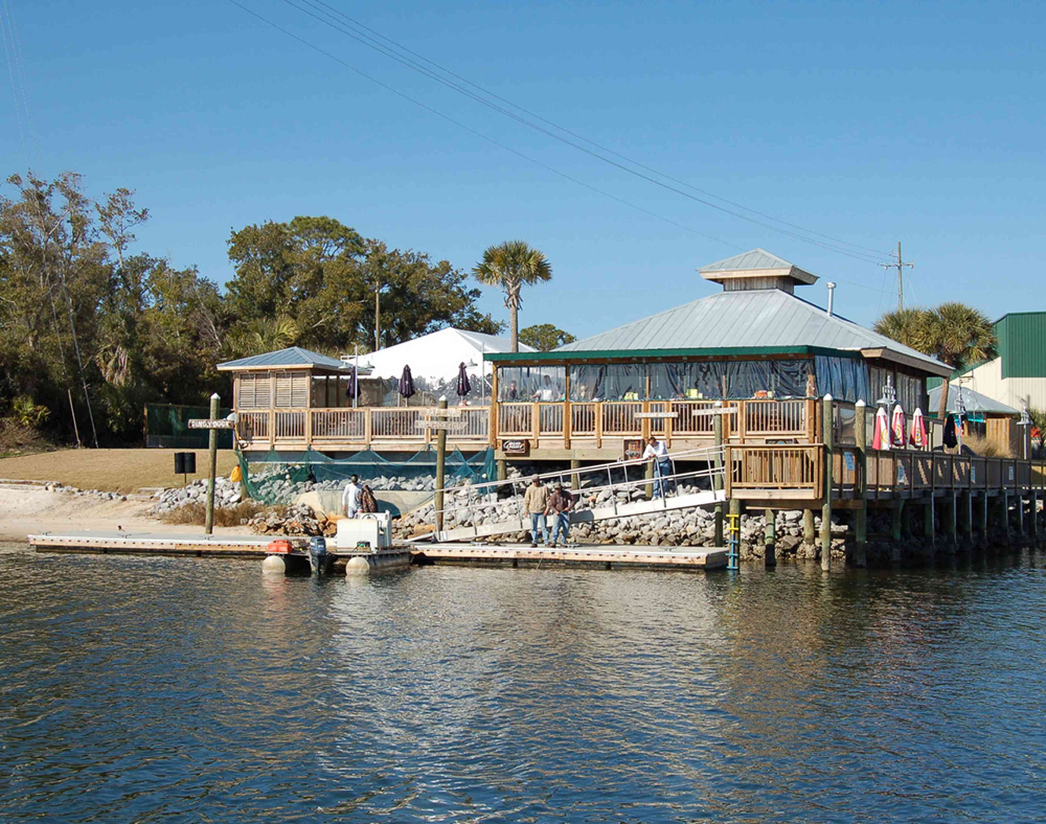 Pensacola:-Oar-House-Restaurant_01.JPG:  restaurant, bayou chico, escambia bay, bar
