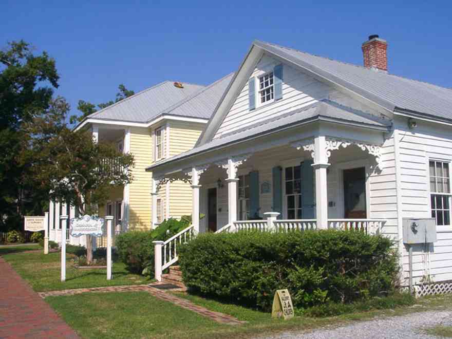 Pensacola:-Seville-Historic-District:-DeMaria-Law-Firm_03.jpg:  victorian cottage