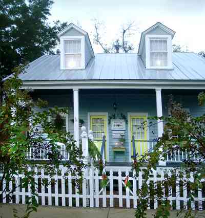 Pensacola:-Seville-Historic-District:-Estate-Jewelry_02.jpg:  creole cottage, victorian cottage, crepe myrtle, pecan tree